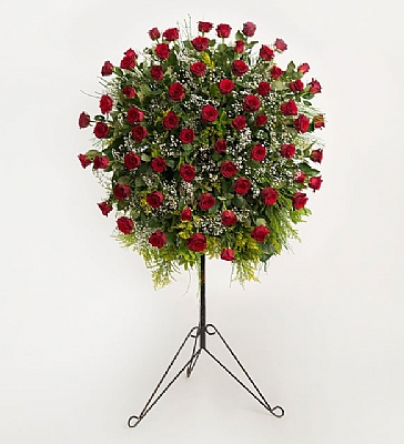 Krmz Gllerden Hazrlanm Ferforje Aranjman