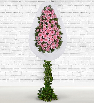 Pembe Ayakl Sepet Pembe gerbera ile hazrlanm al ve dn elengi.